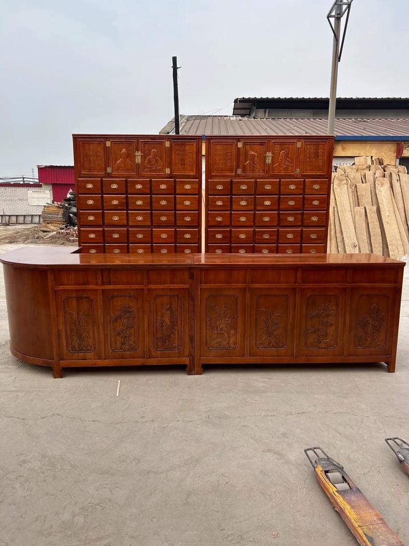麒麟中藥柜 古法融合現(xiàn)代科技，引領(lǐng)中草藥展示新潮流 ——2024年度新品發(fā)布會(huì)紀(jì)實(shí)